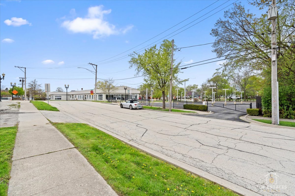 main property photo 40