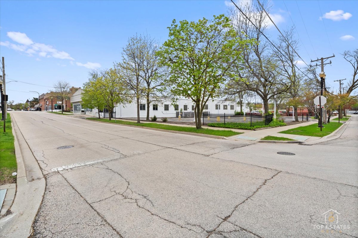 main property photo 43