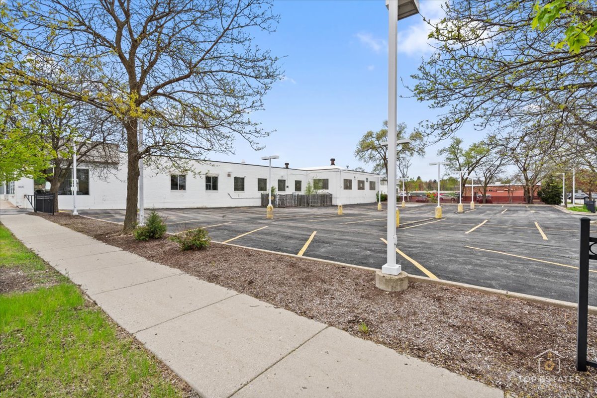 main property photo 44
