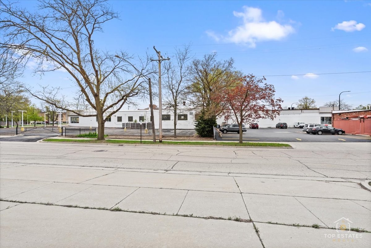 main property photo 54
