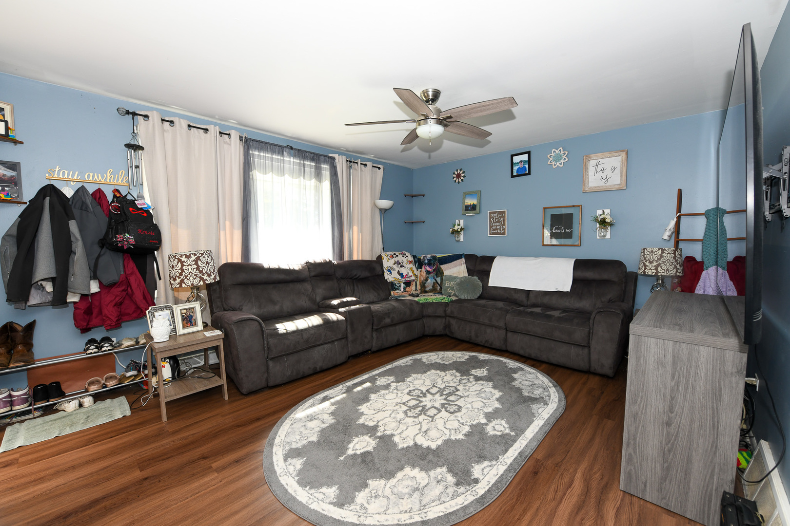 property viewer photo 2