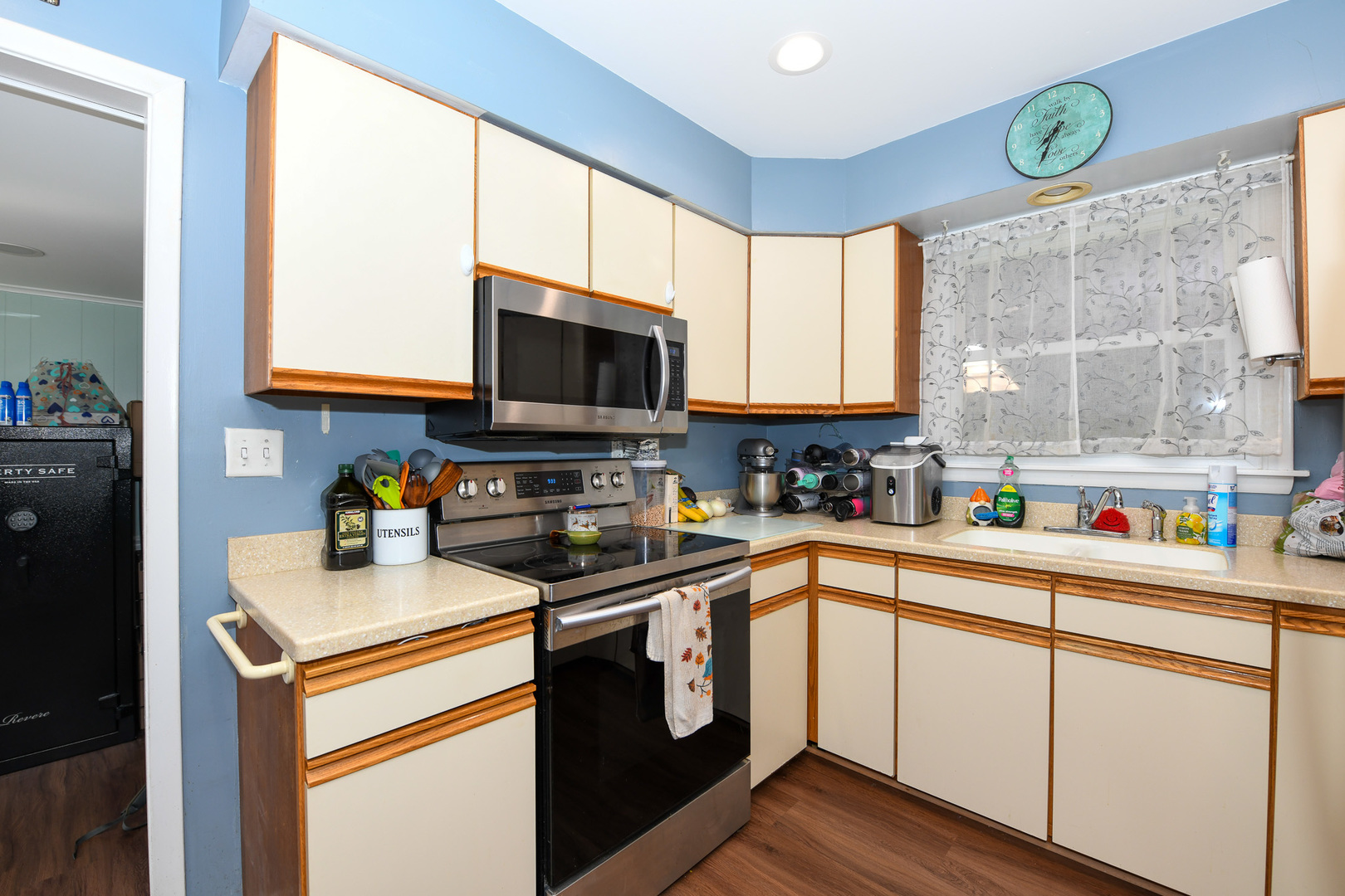 property viewer photo 5