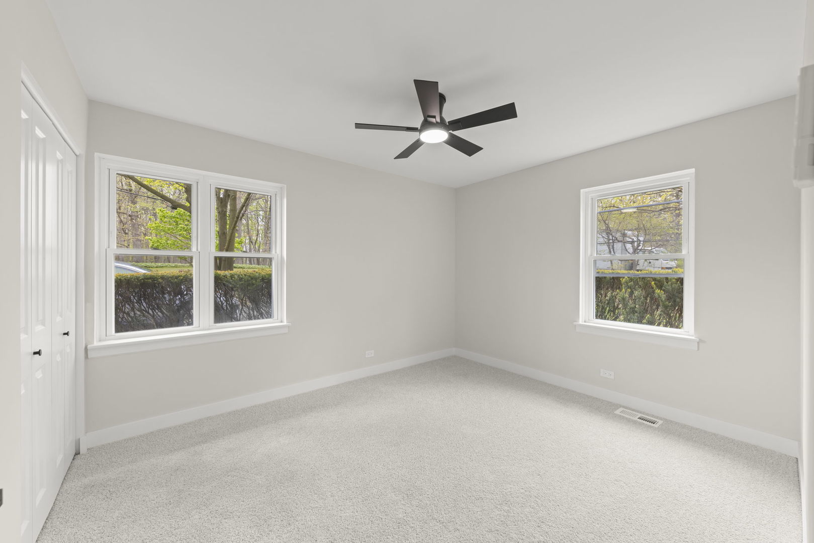 property viewer photo 15