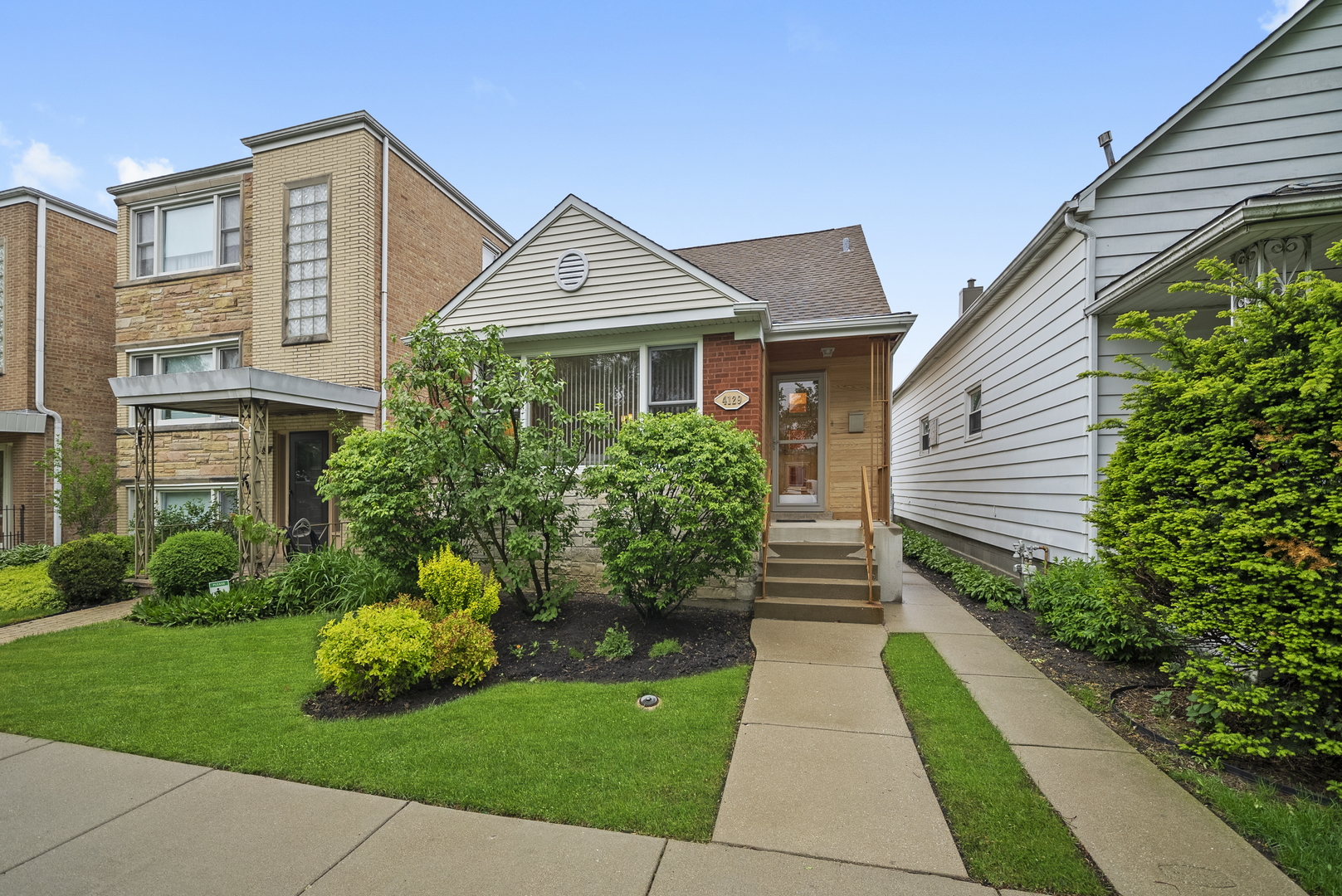 property viewer photo 2