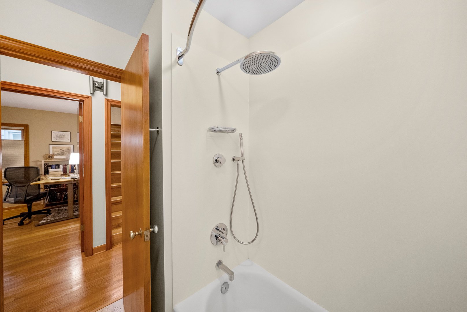 property viewer photo 23