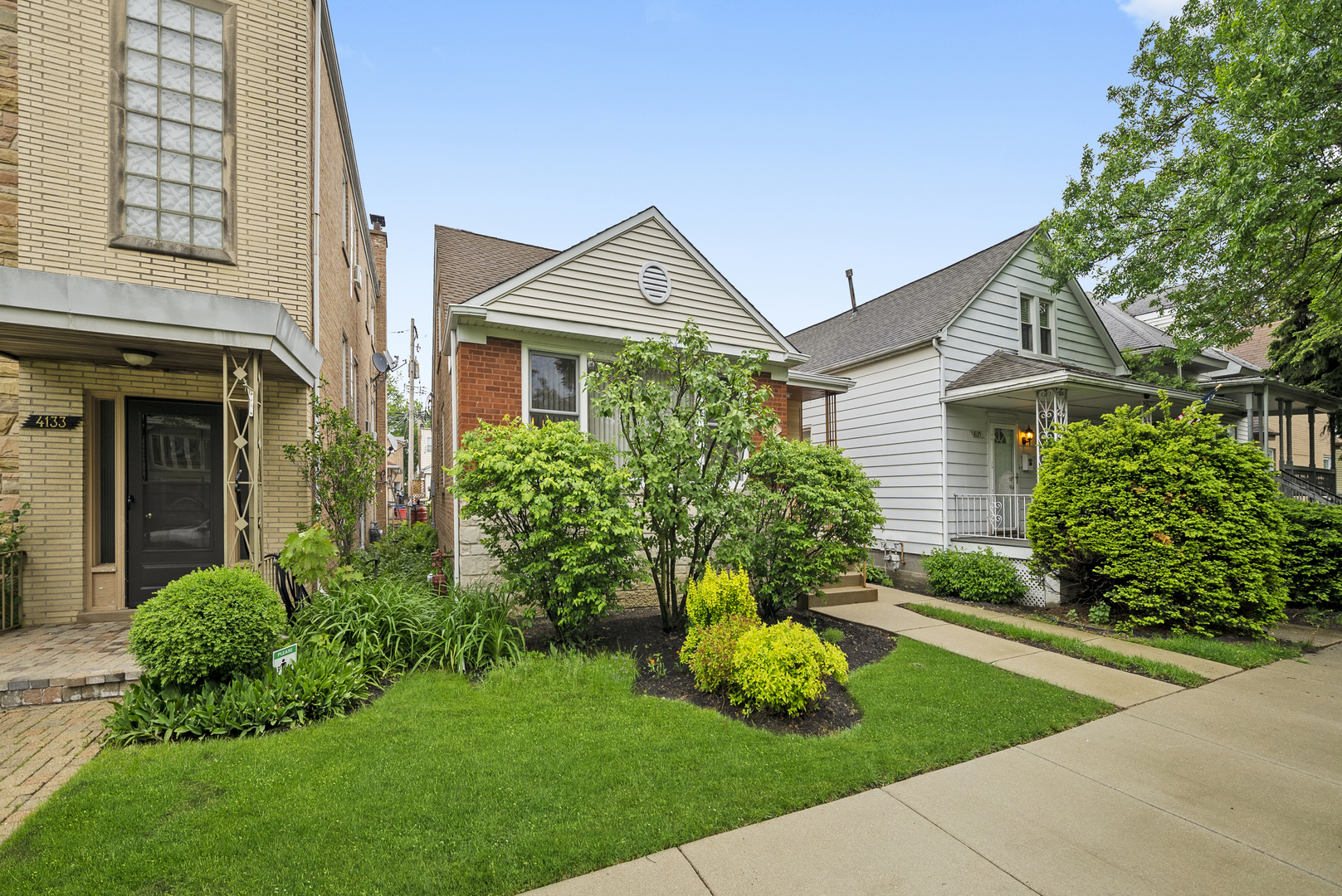 property viewer photo 3
