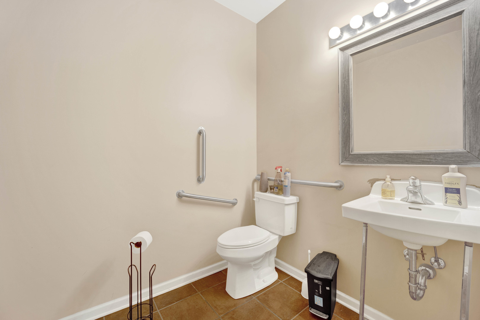 main property photo 21