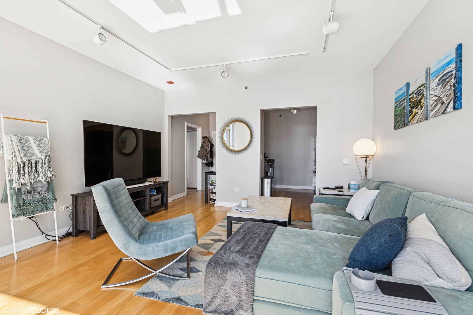 property viewer photo 4