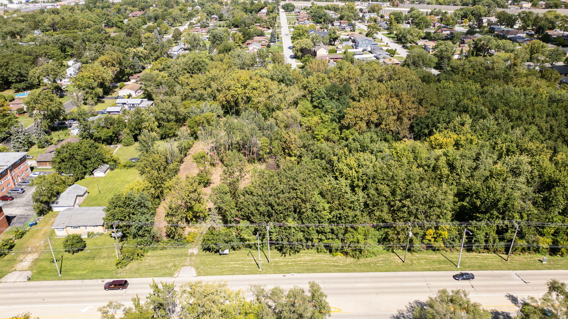 main property photo 10