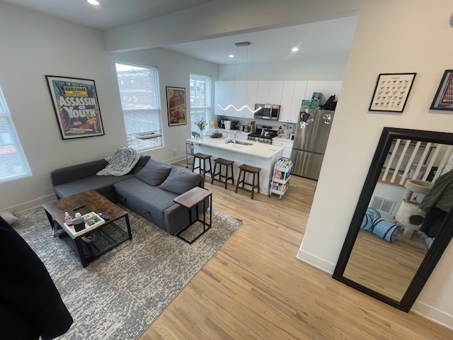 property viewer photo 1