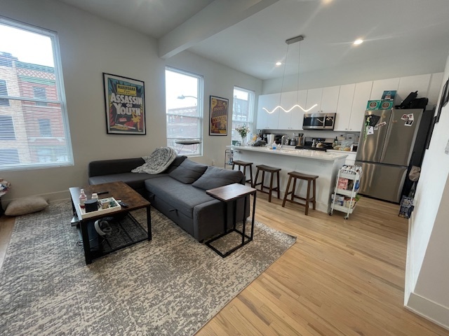 property viewer photo 3
