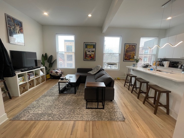 property viewer photo 4