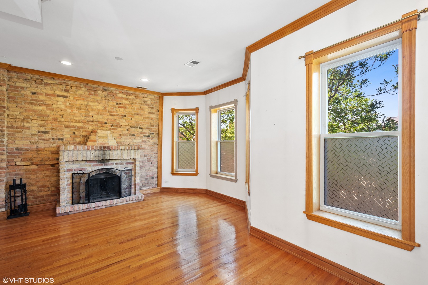 property viewer photo 1