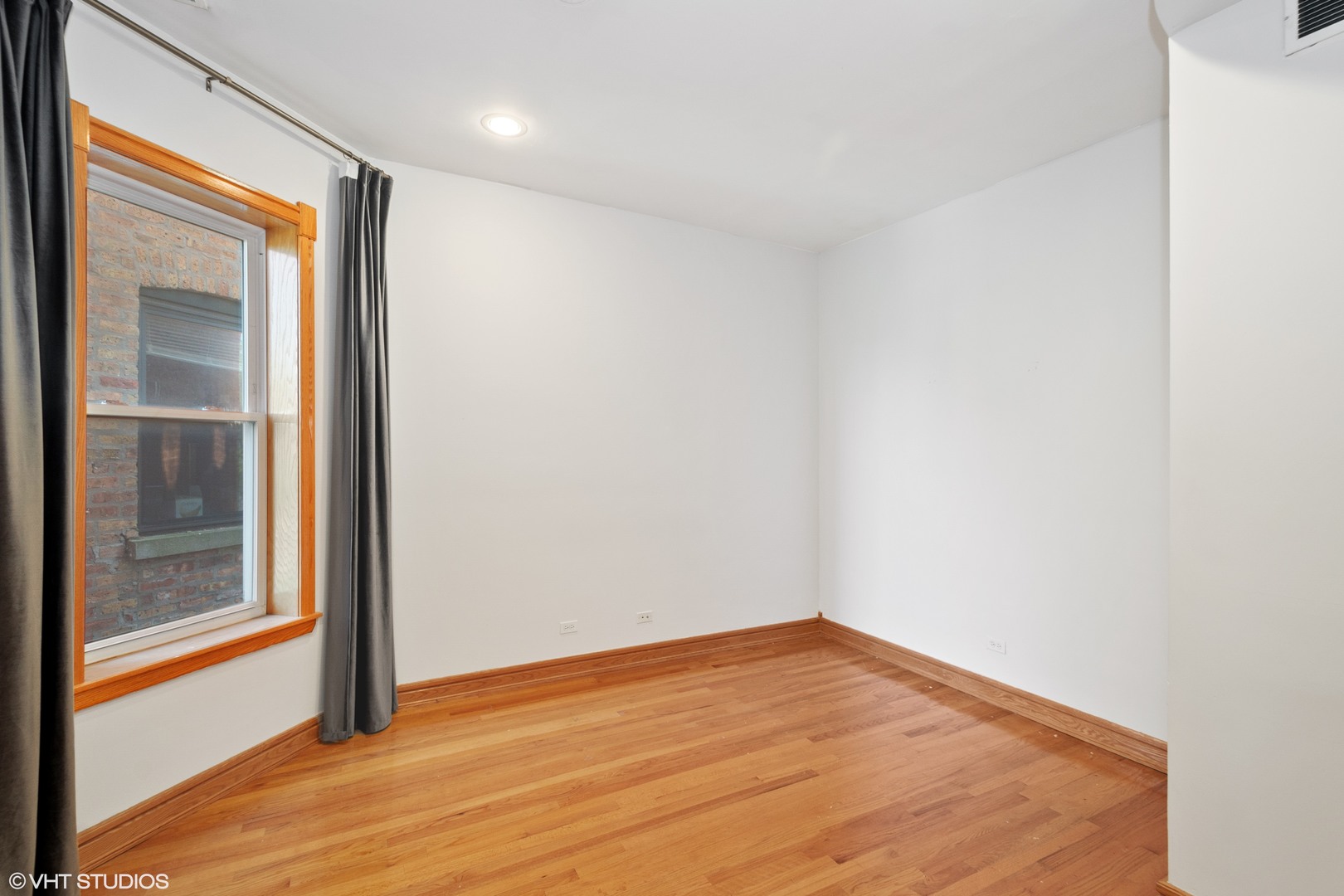 property viewer photo 6