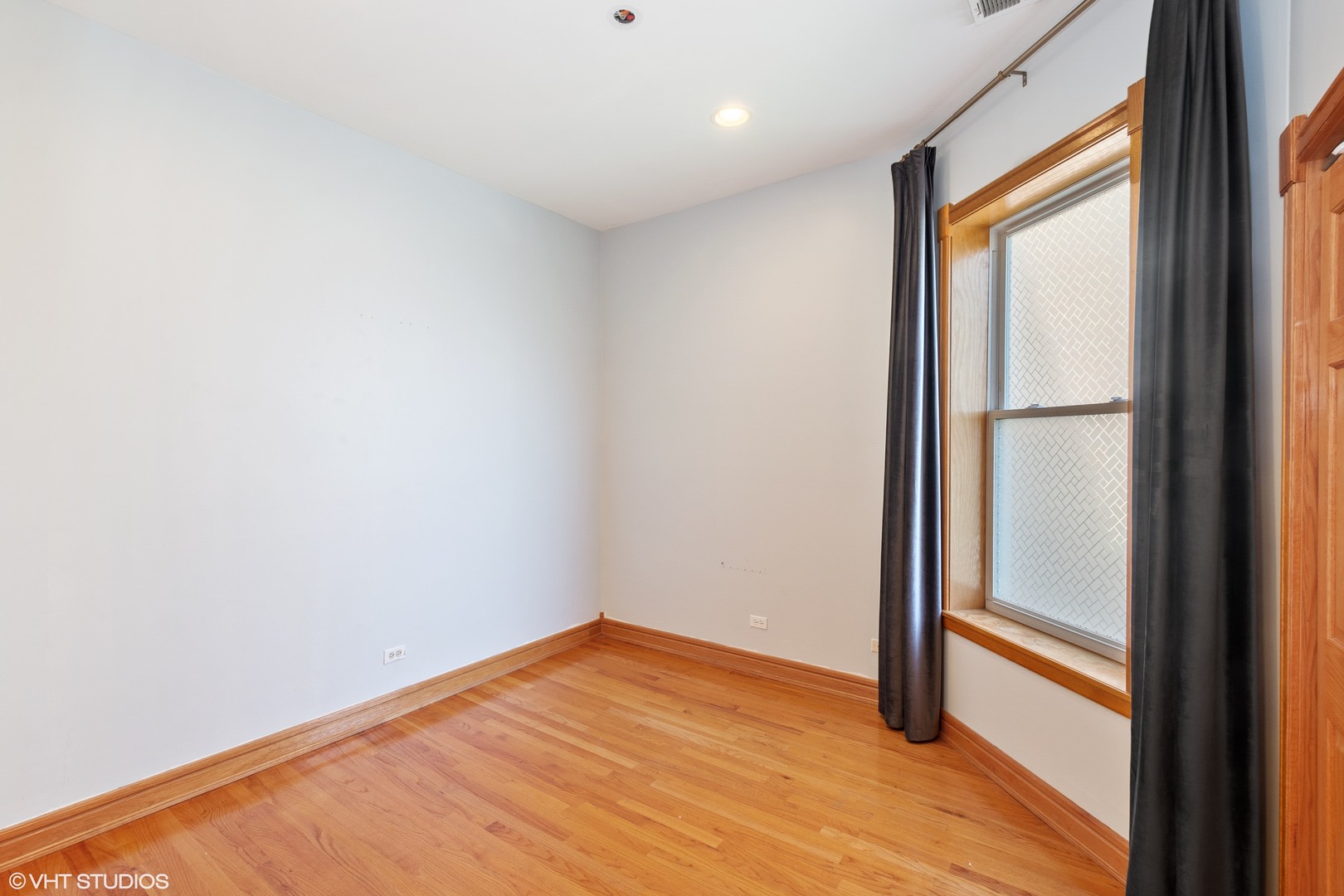 property viewer photo 9