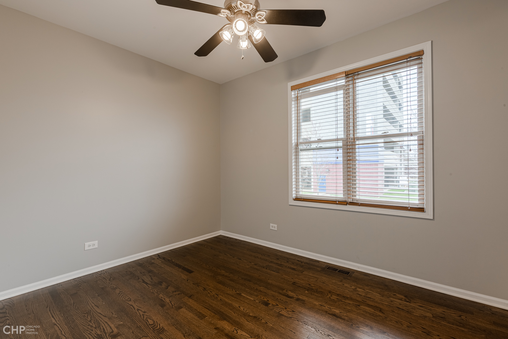 property viewer photo 7