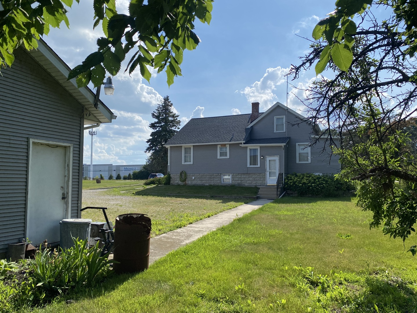 main property photo 8