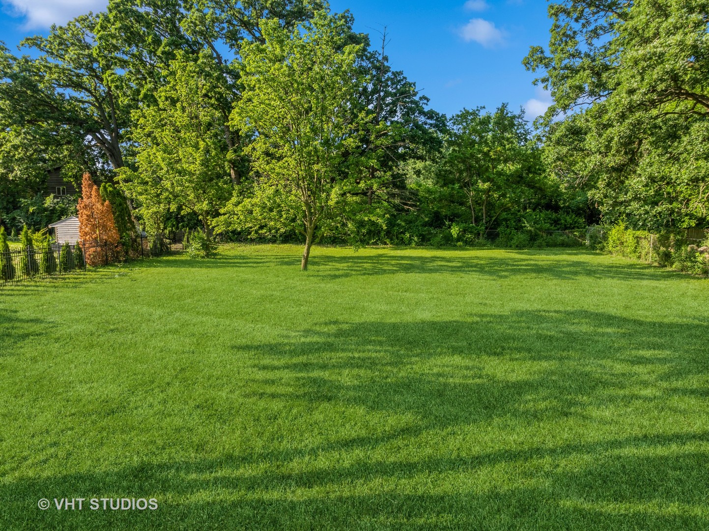 main property photo 14