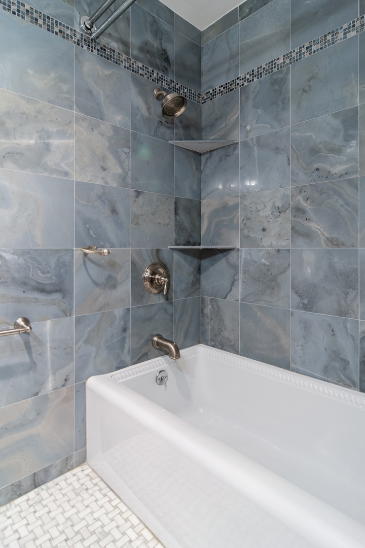 property viewer photo 18