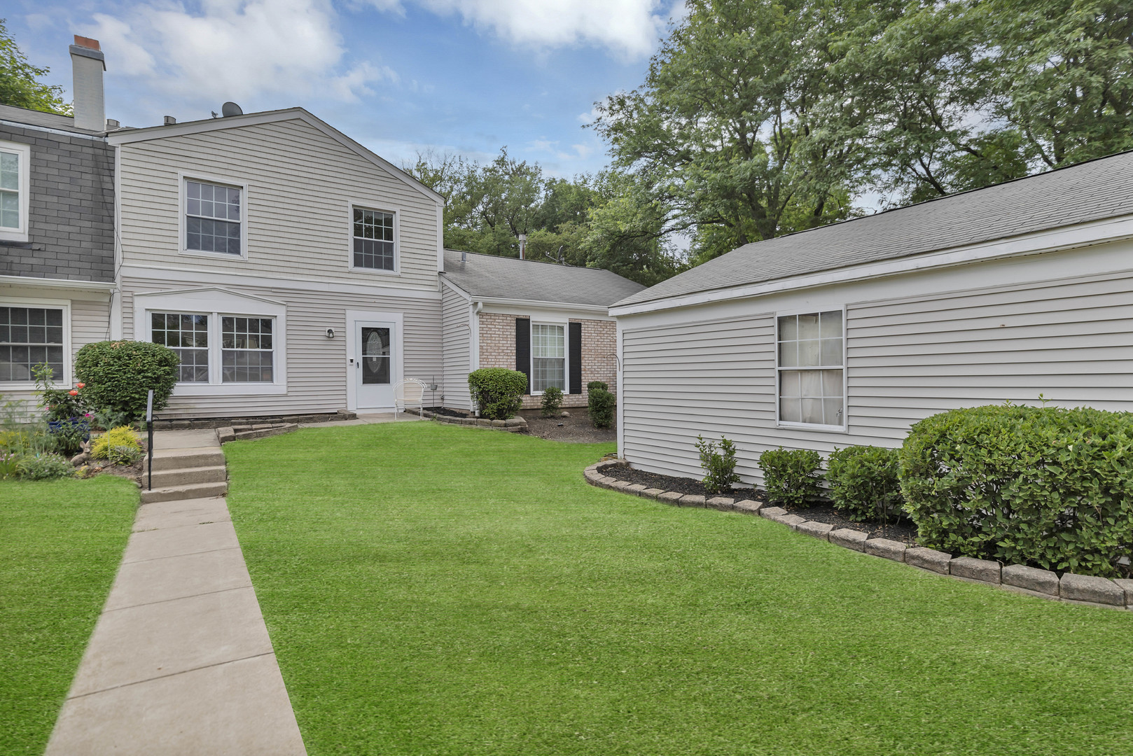property viewer photo 1