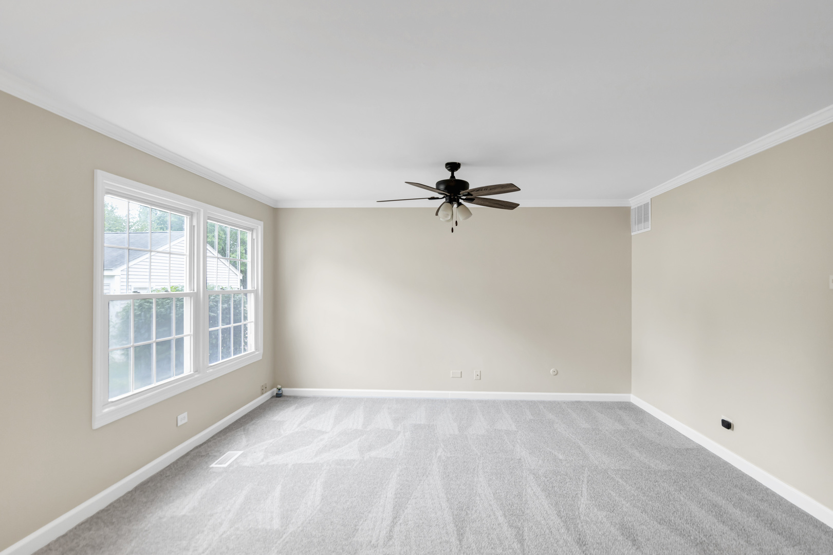 property viewer photo 5