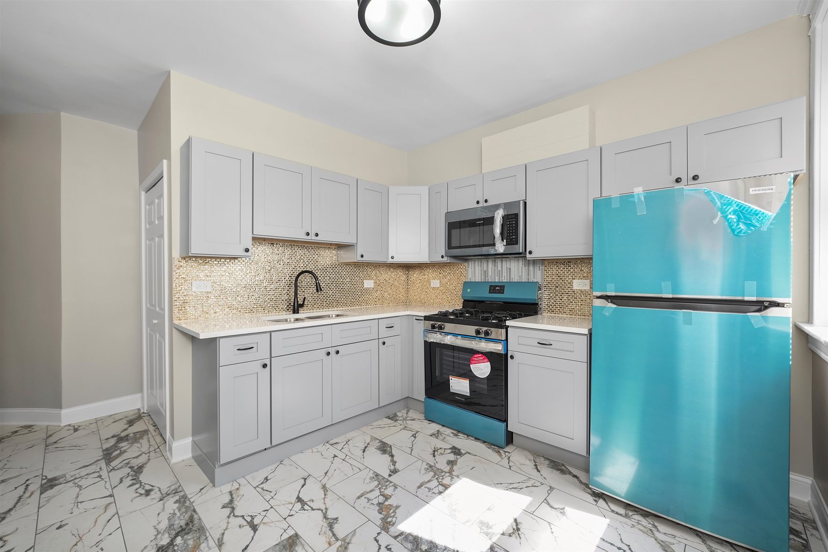 property viewer photo 12