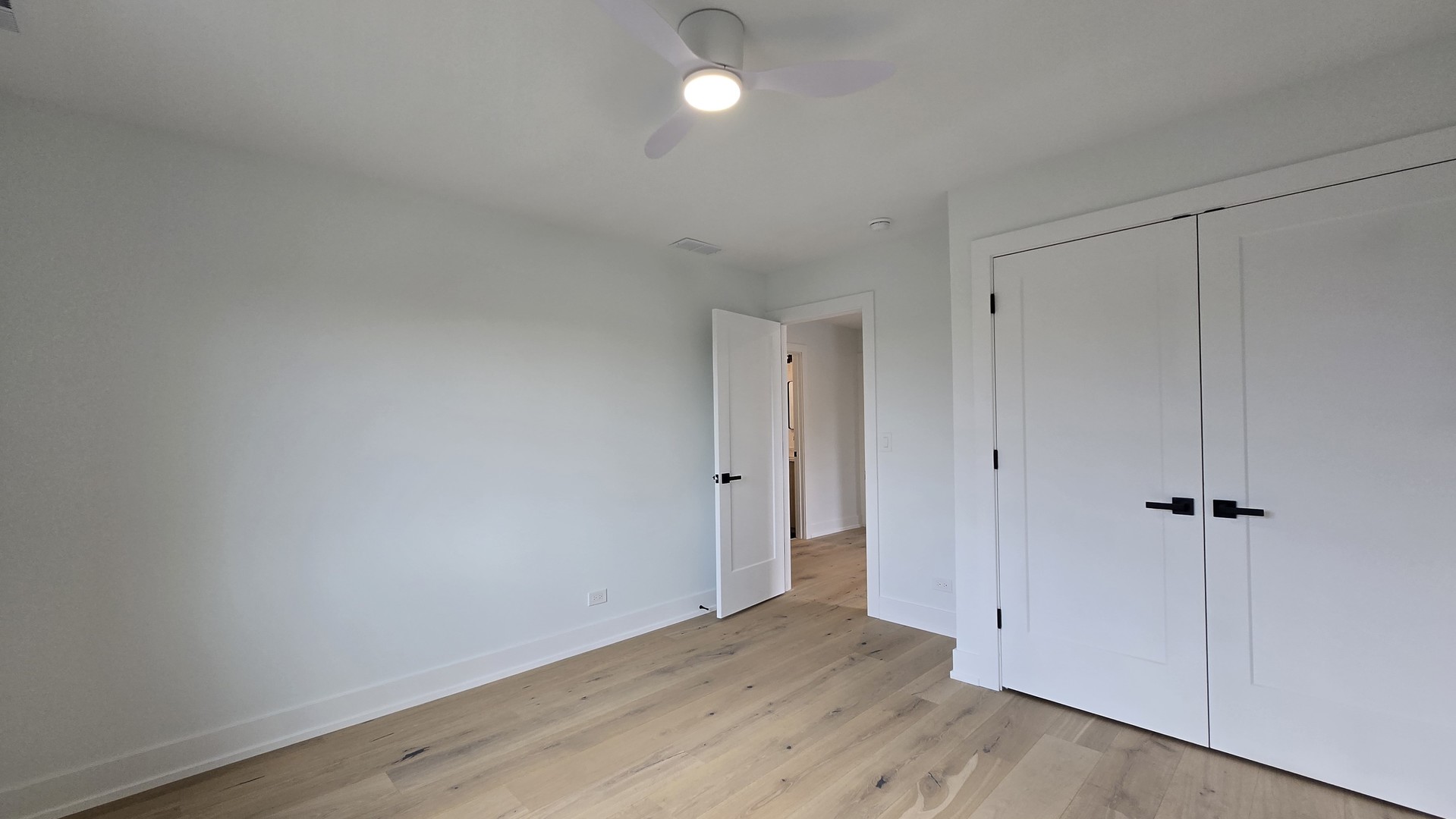 property viewer photo 17