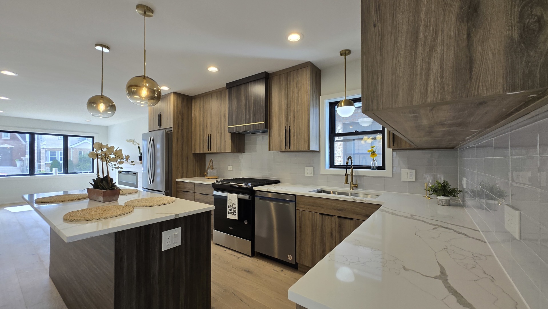 property viewer photo 5