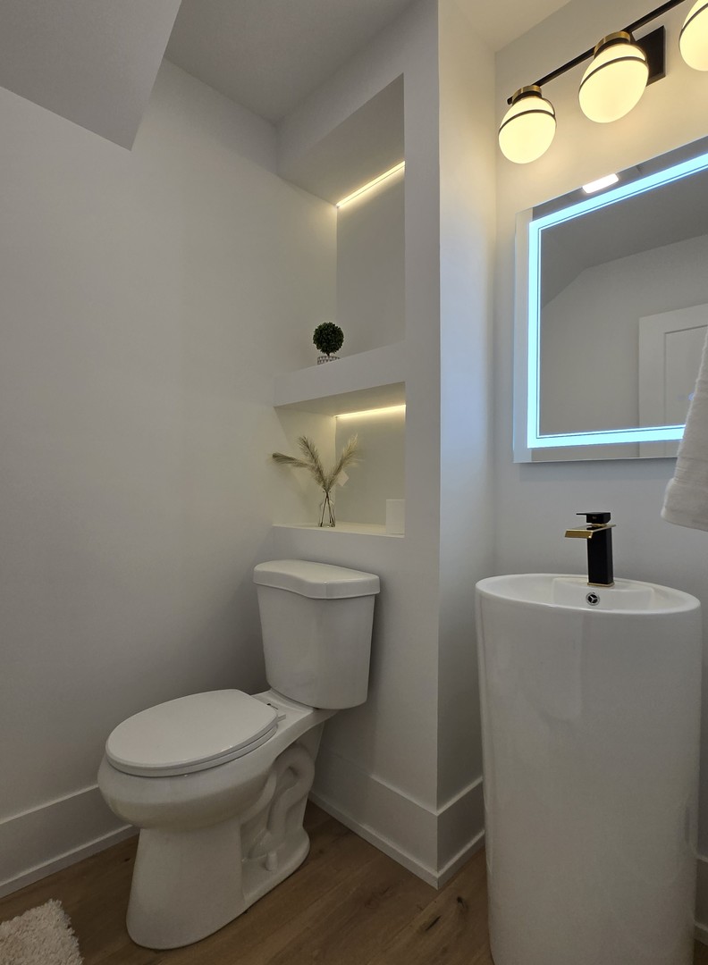 property viewer photo 7