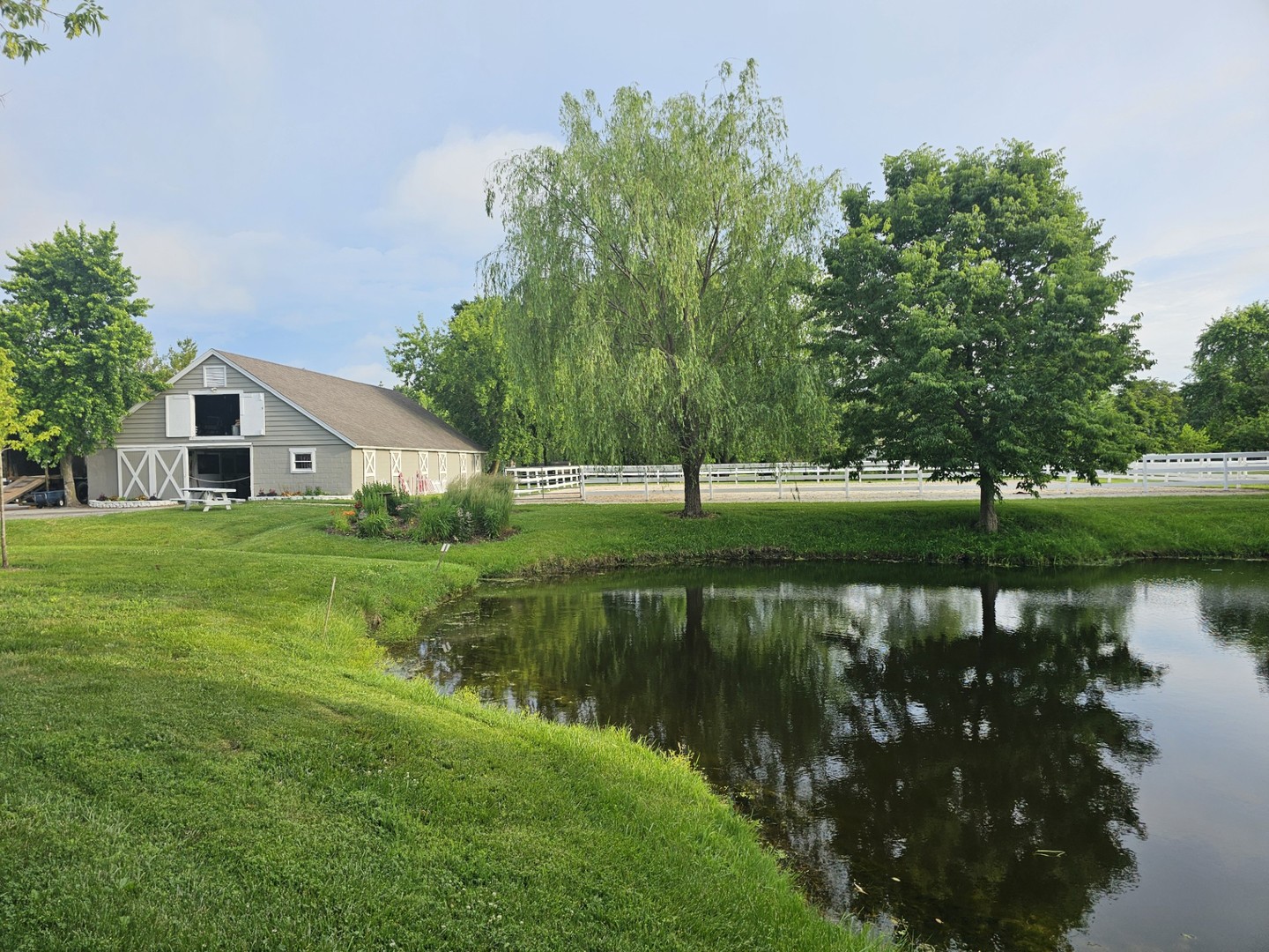 main property photo 16