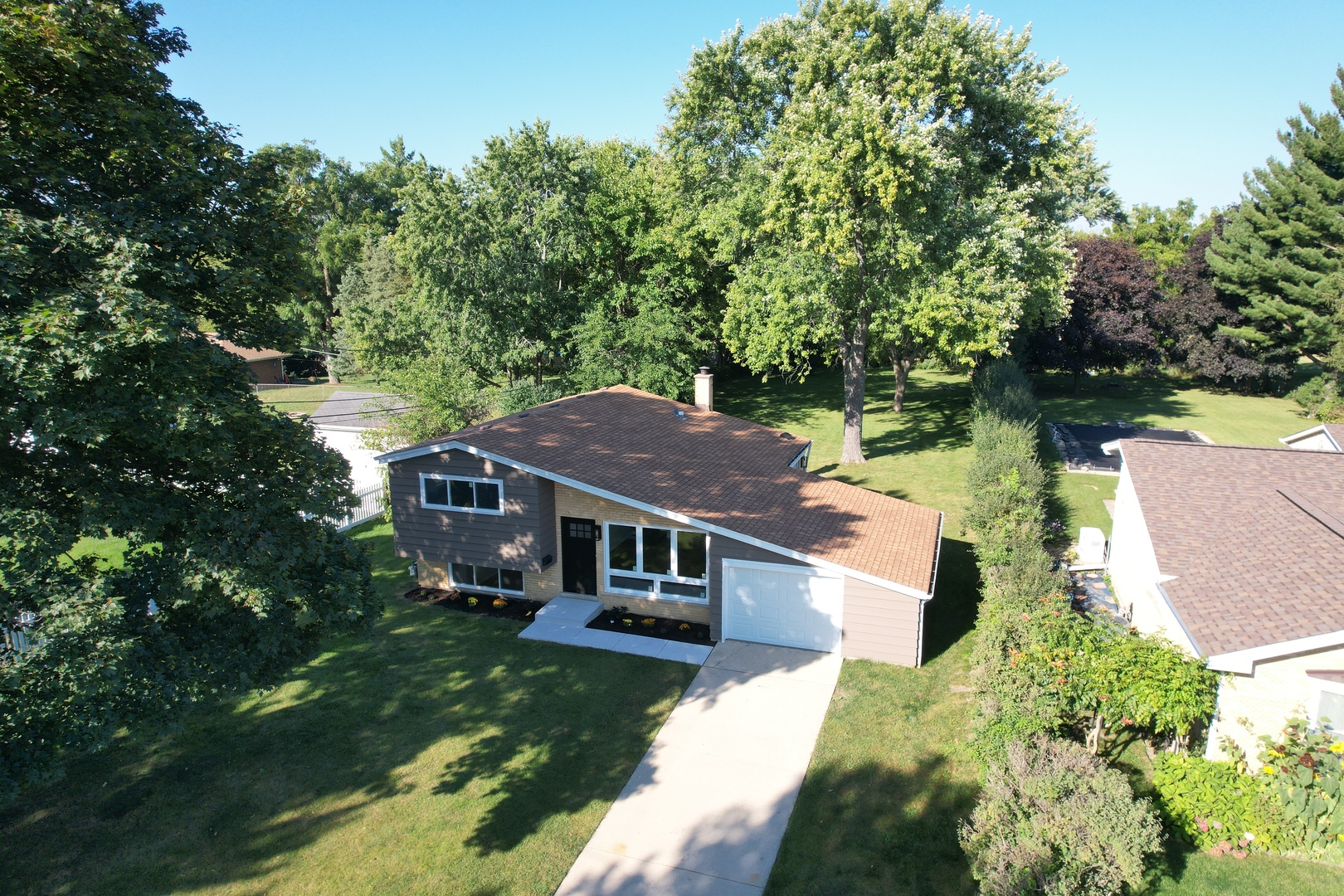 property viewer photo 1