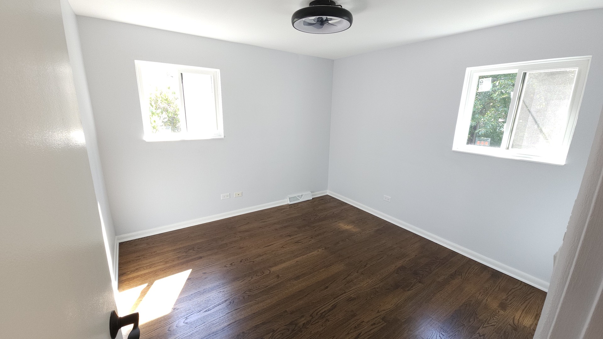 property viewer photo 15