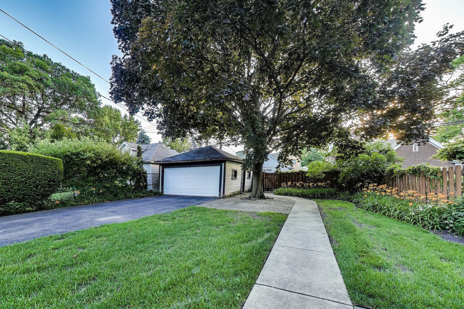 property viewer photo 44