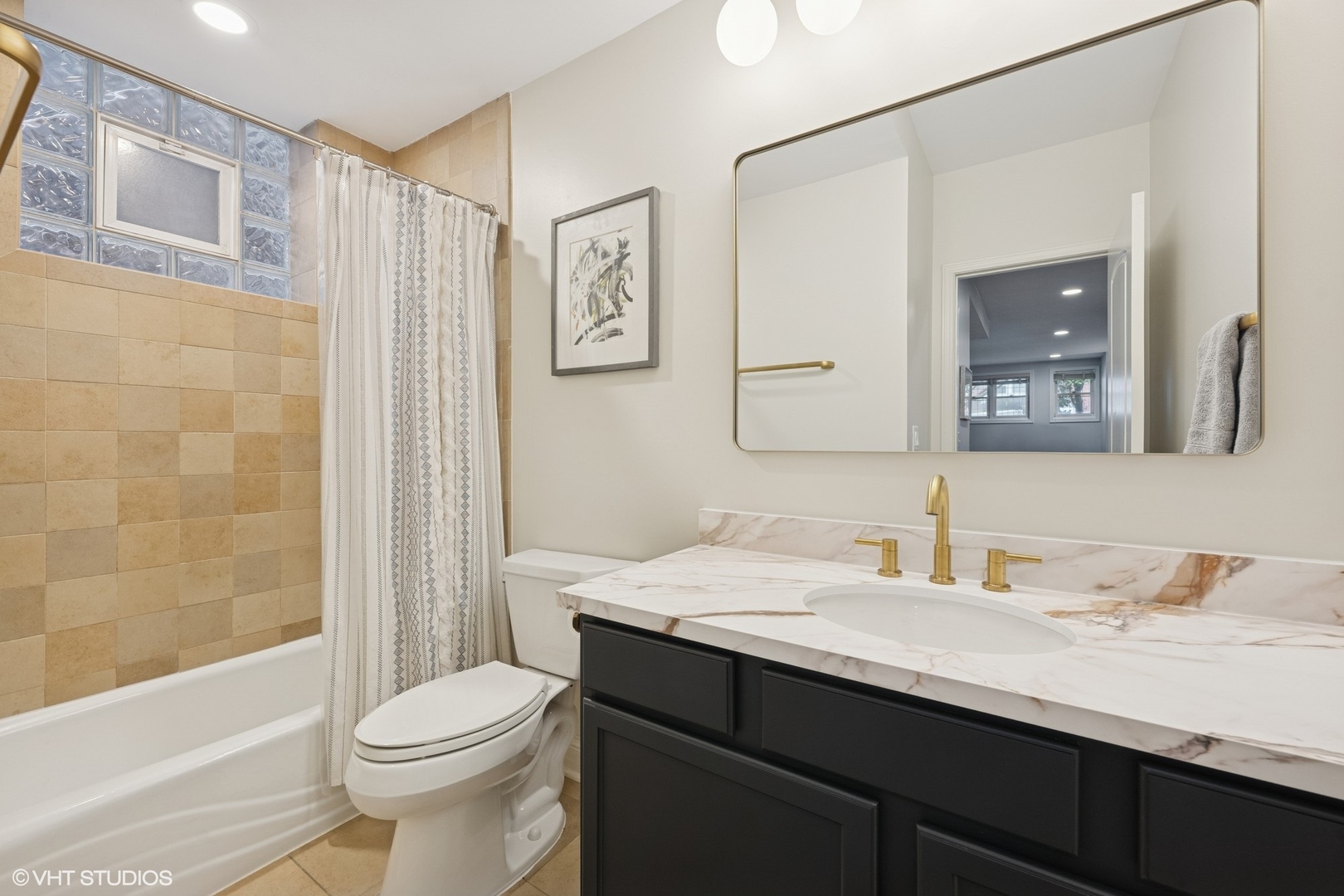 property viewer photo 26