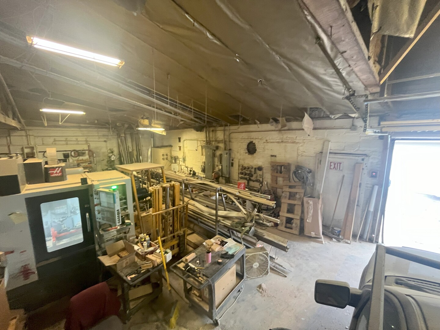 main property photo 28