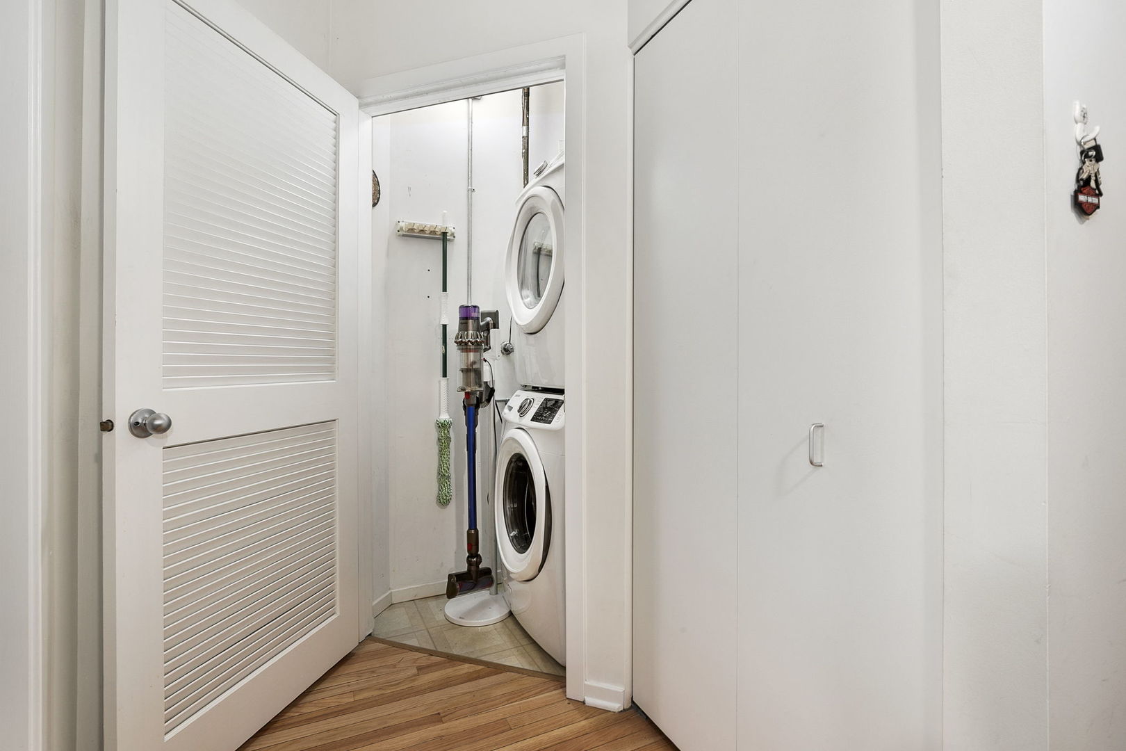 property viewer photo 23