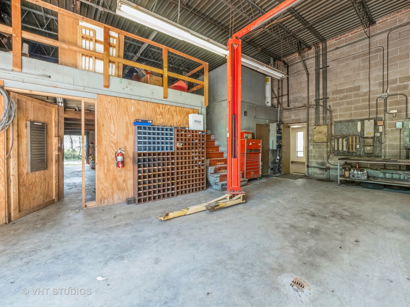 main property photo 10