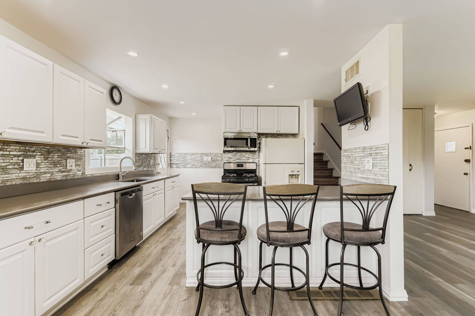 property viewer photo 7