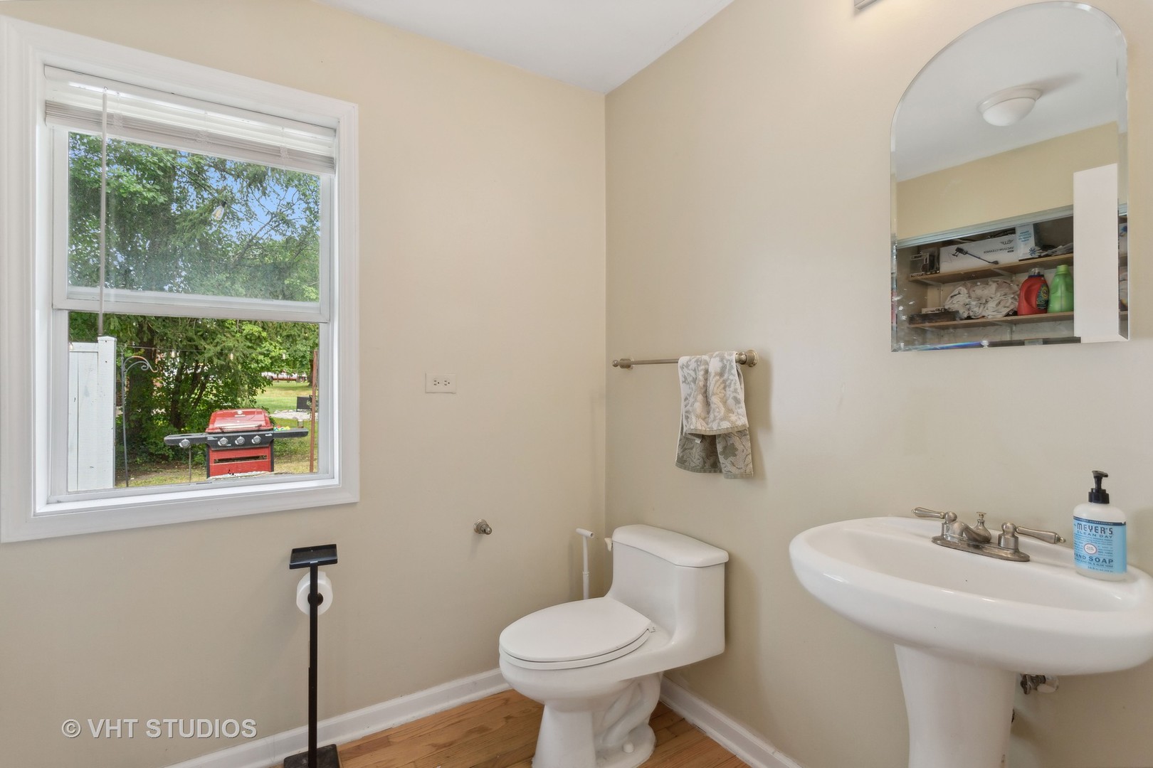 main property photo 13
