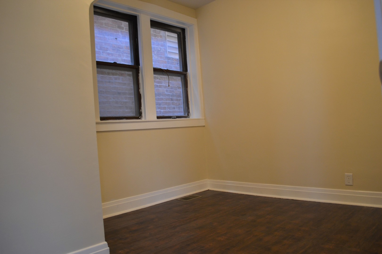 property viewer photo 3
