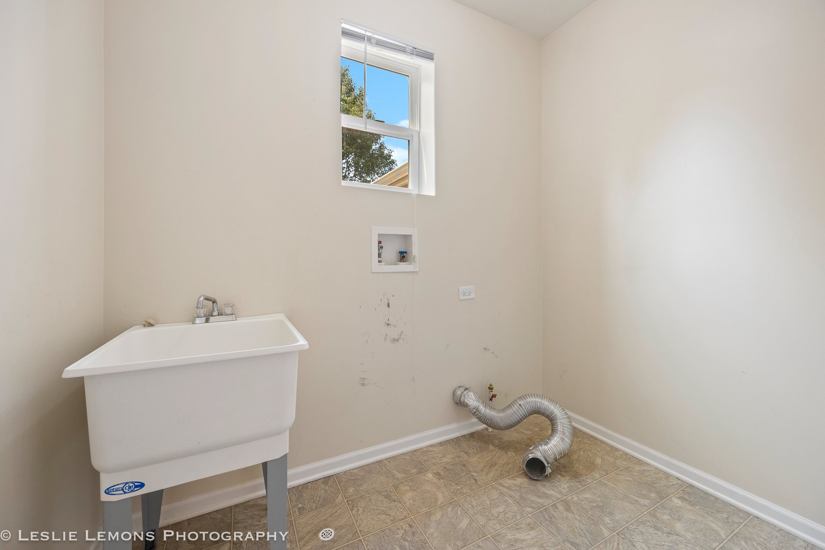 property viewer photo 13