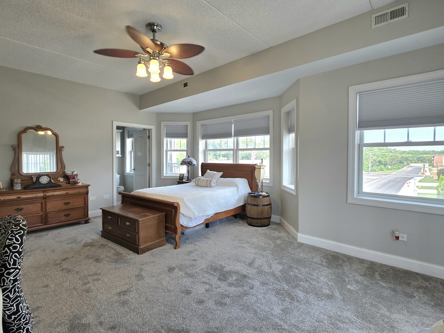 property viewer photo 13
