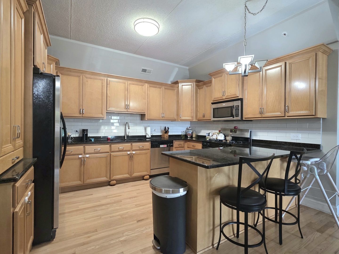 property viewer photo 3