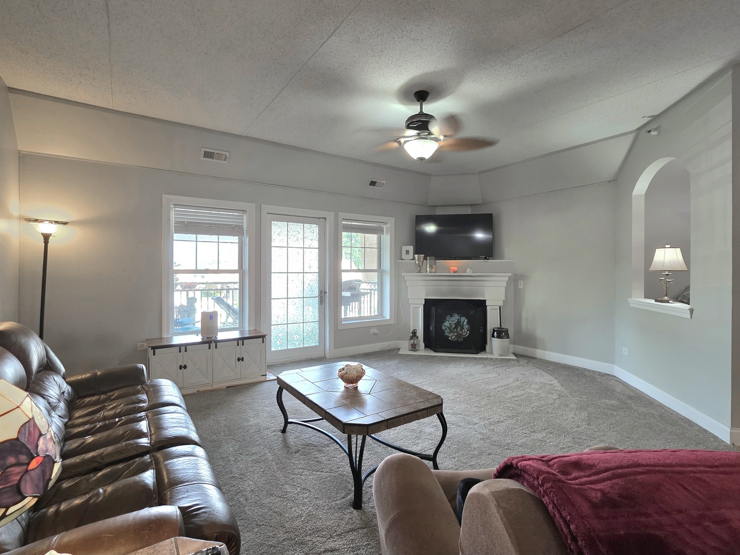property viewer photo 7