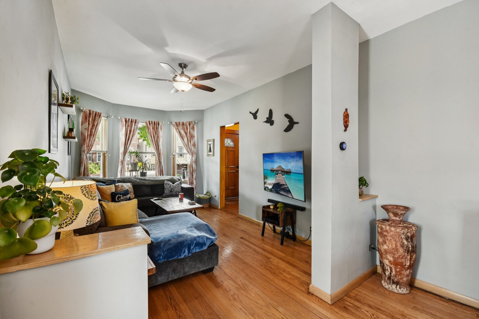 property viewer photo 3