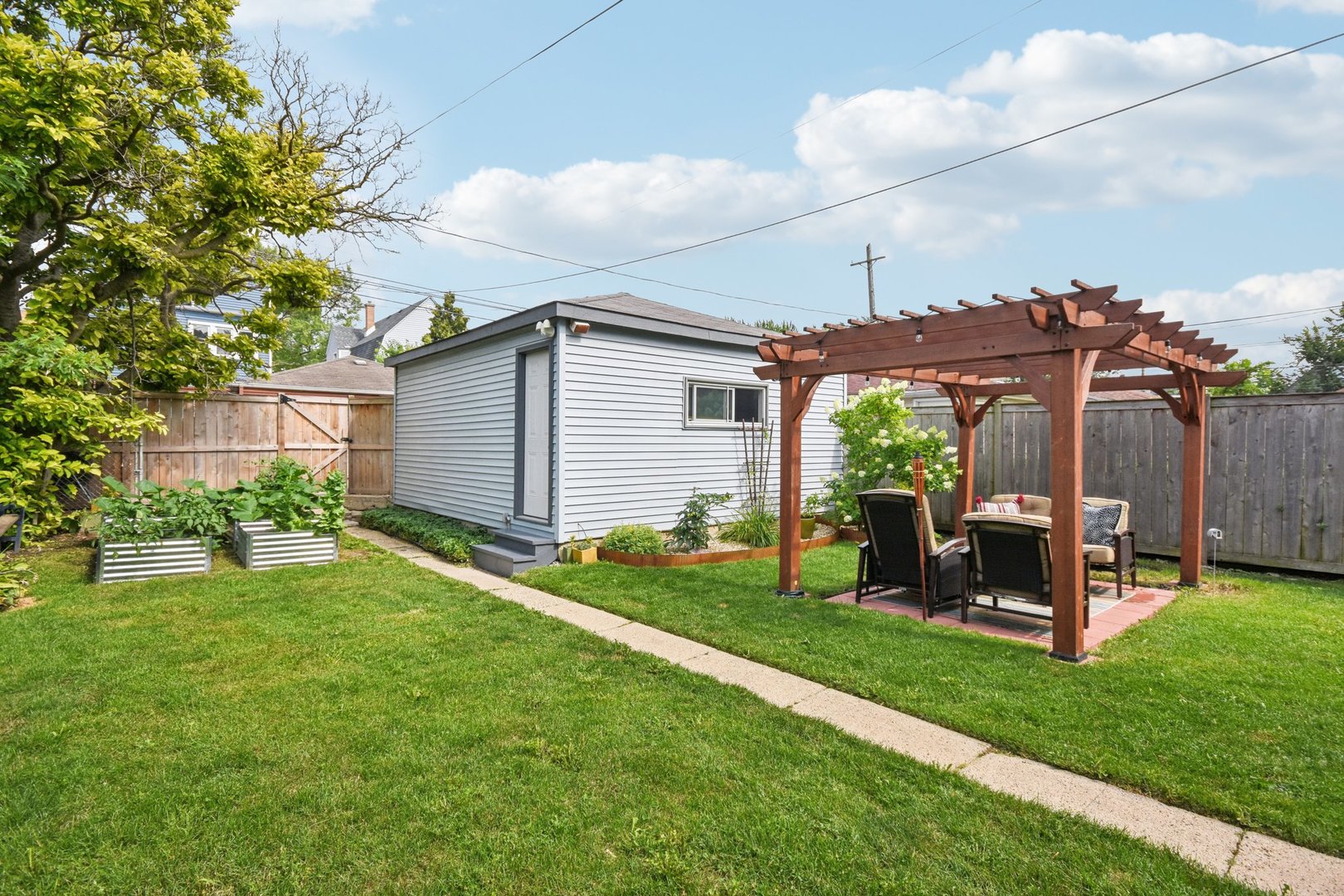 property viewer photo 37