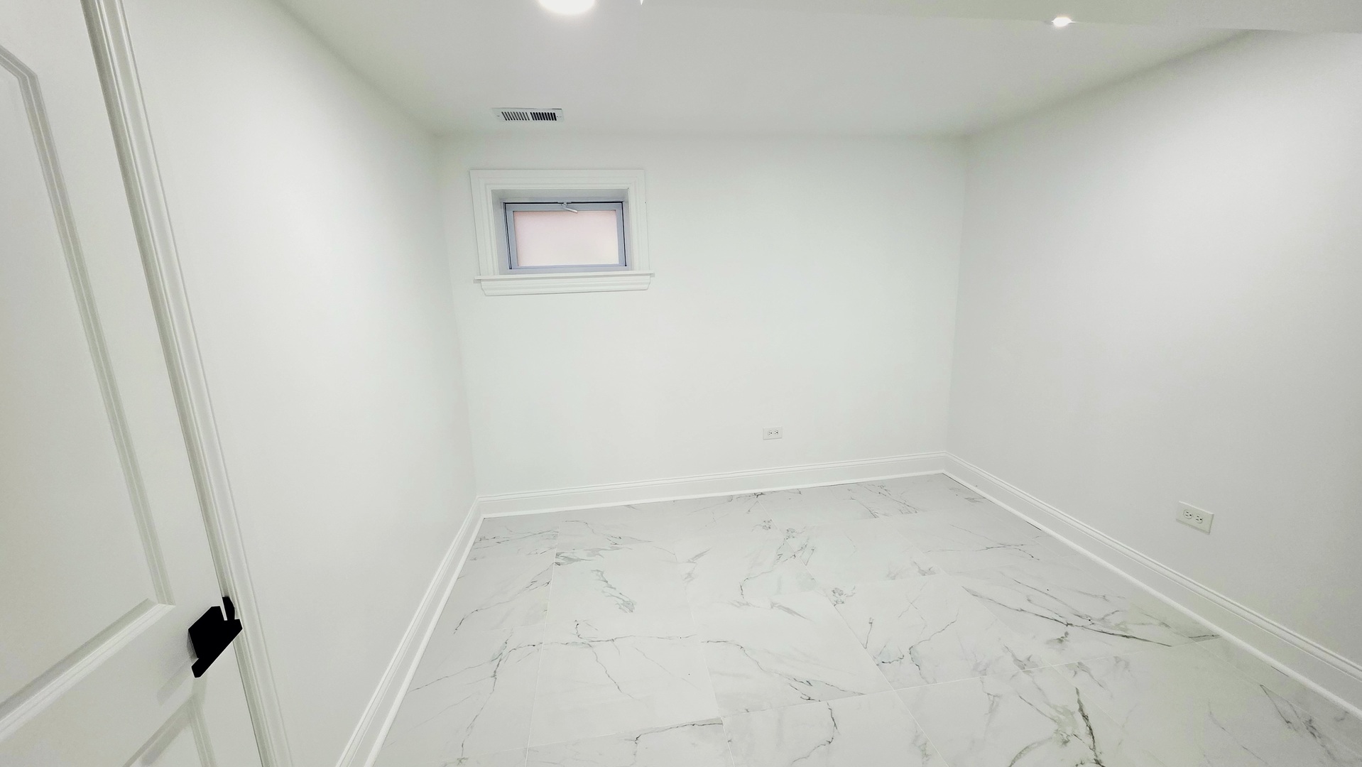 property viewer photo 13