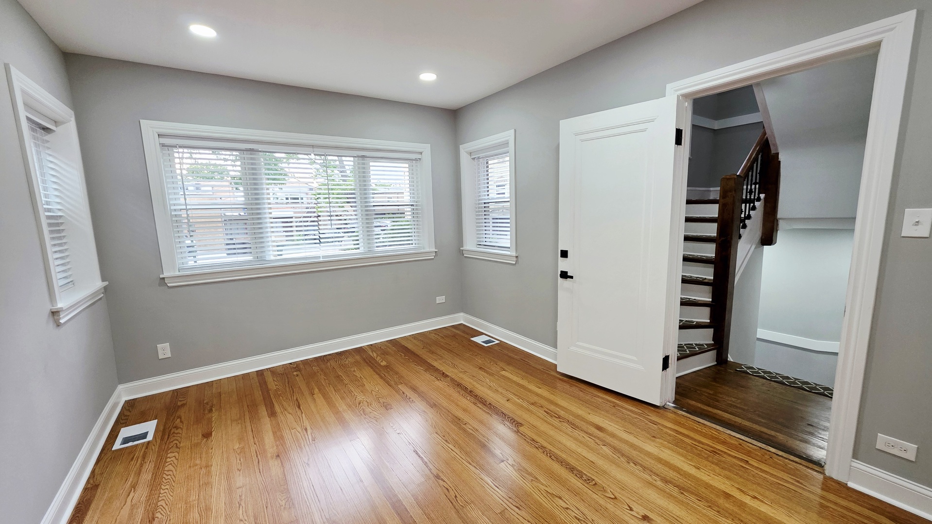 property viewer photo 22