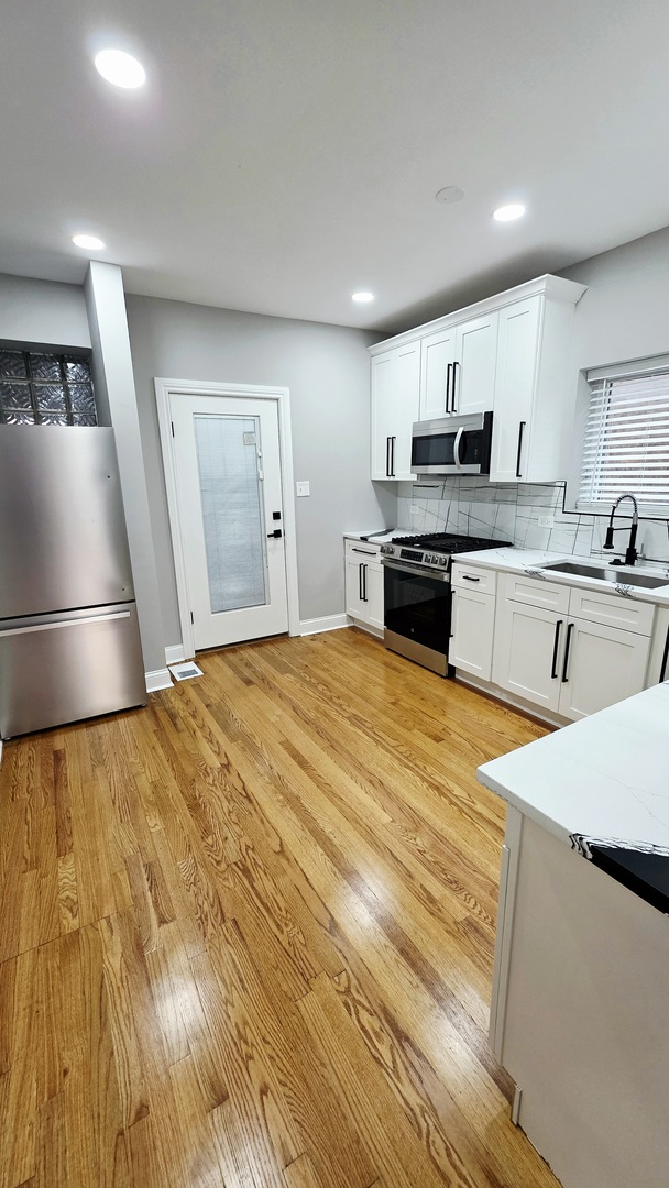 property viewer photo 26