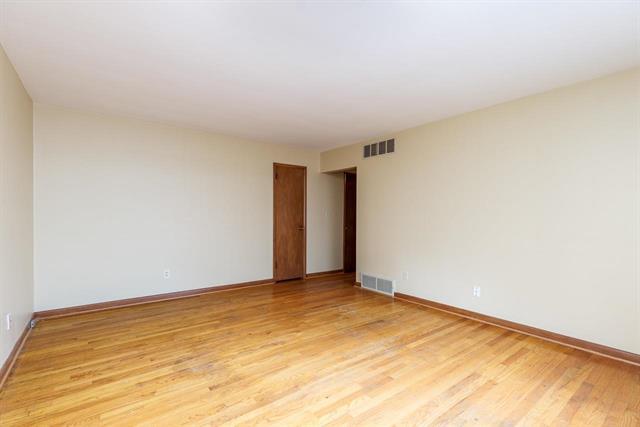 property viewer photo 12
